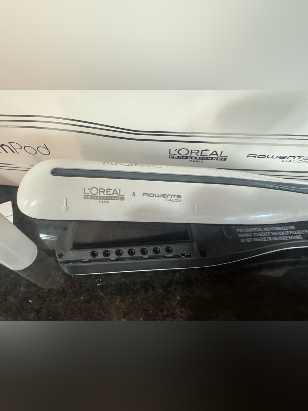 L'Oreal SteamPod White and Black Retail Box